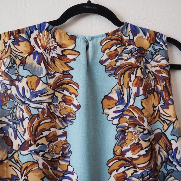 BCBGMaxAzria Maryssa sleeveless floral top NWOT - Picture 11 of 11